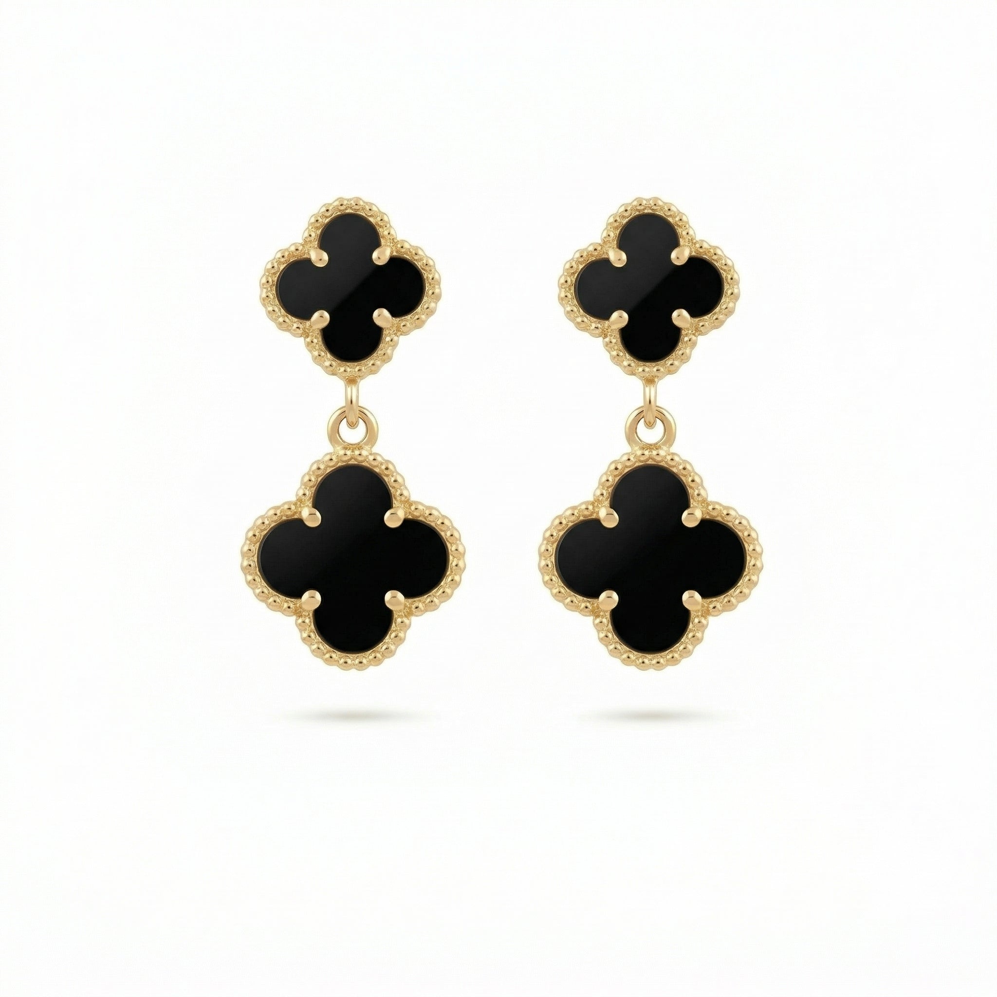 ต่างหูโคลเวอร์ประดับหินแบล็กโอนิกซ์ (Black Onyx) ทองคำแท้