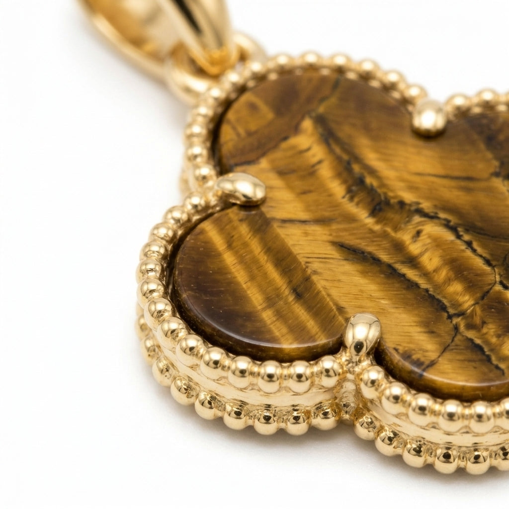 จี้โคลเวอร์ประดับหินไทเกอร์อาย (Tiger's Eye) ทองคำแท้ 18K